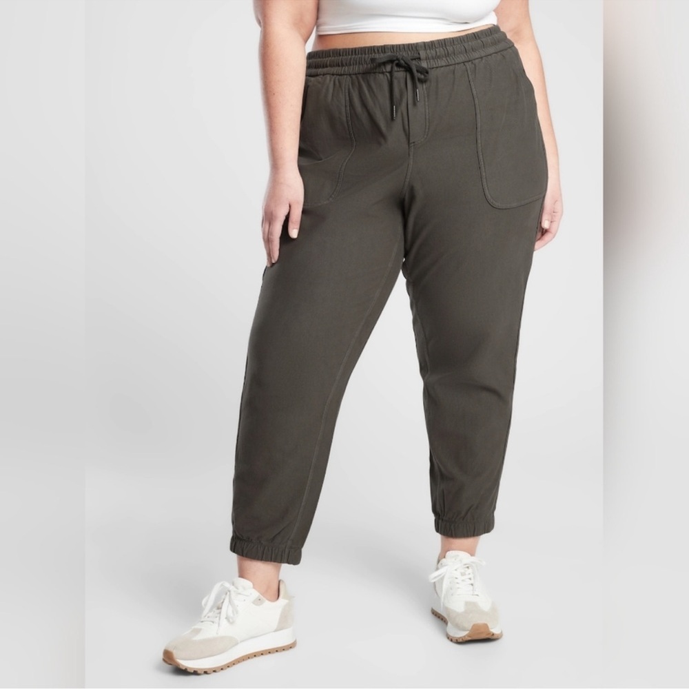 Athleta Farallon Cargo Crop Women's 14 Cypress Green - Picture 2 of 8